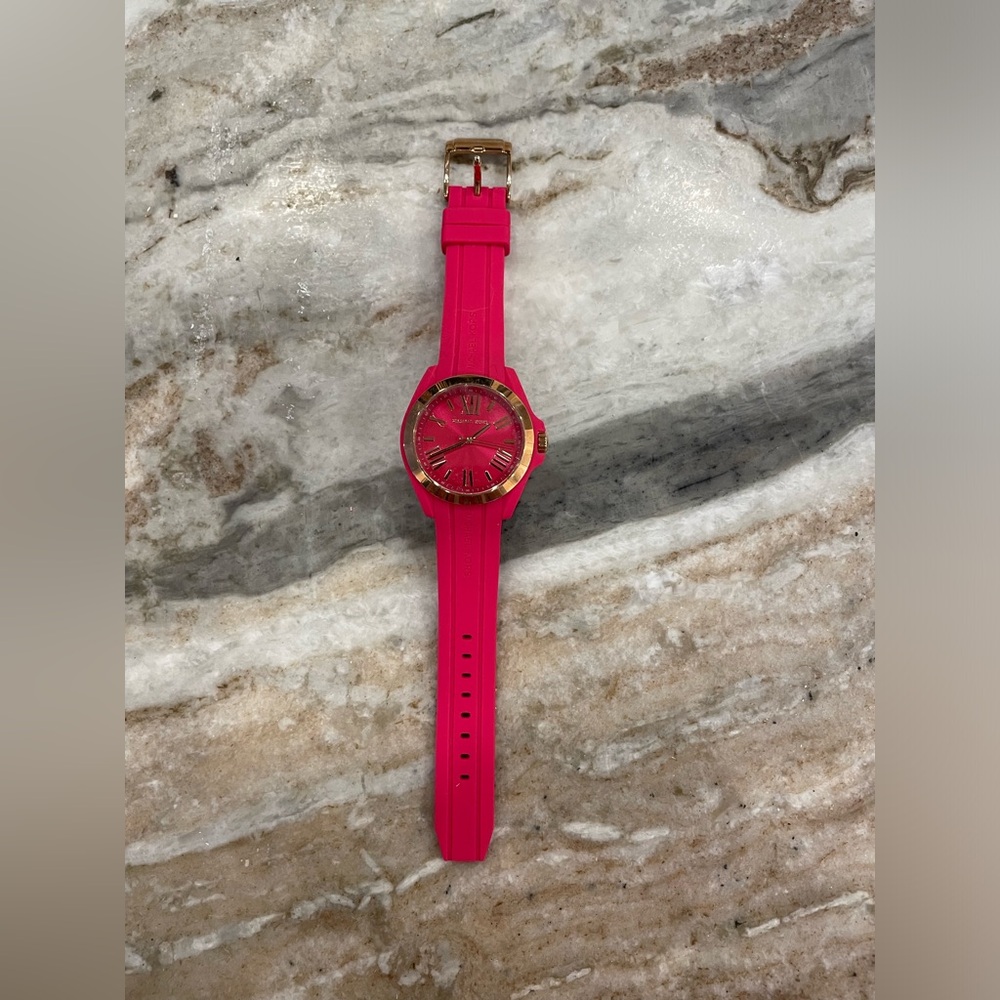 NWOT Michael Kors Womens MK2745 Bradshaw Pink Silicone Strap Watch